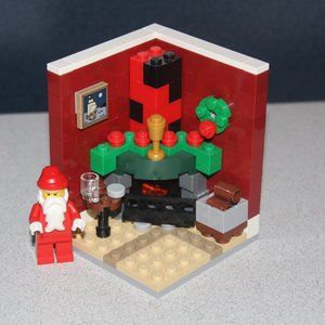 LEGO 3300002 Seasonal Limited Edition Holiday Set Santa with Fireplace COMPLETE